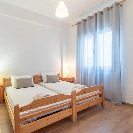 Properstay 105 - Waterside Flat *
